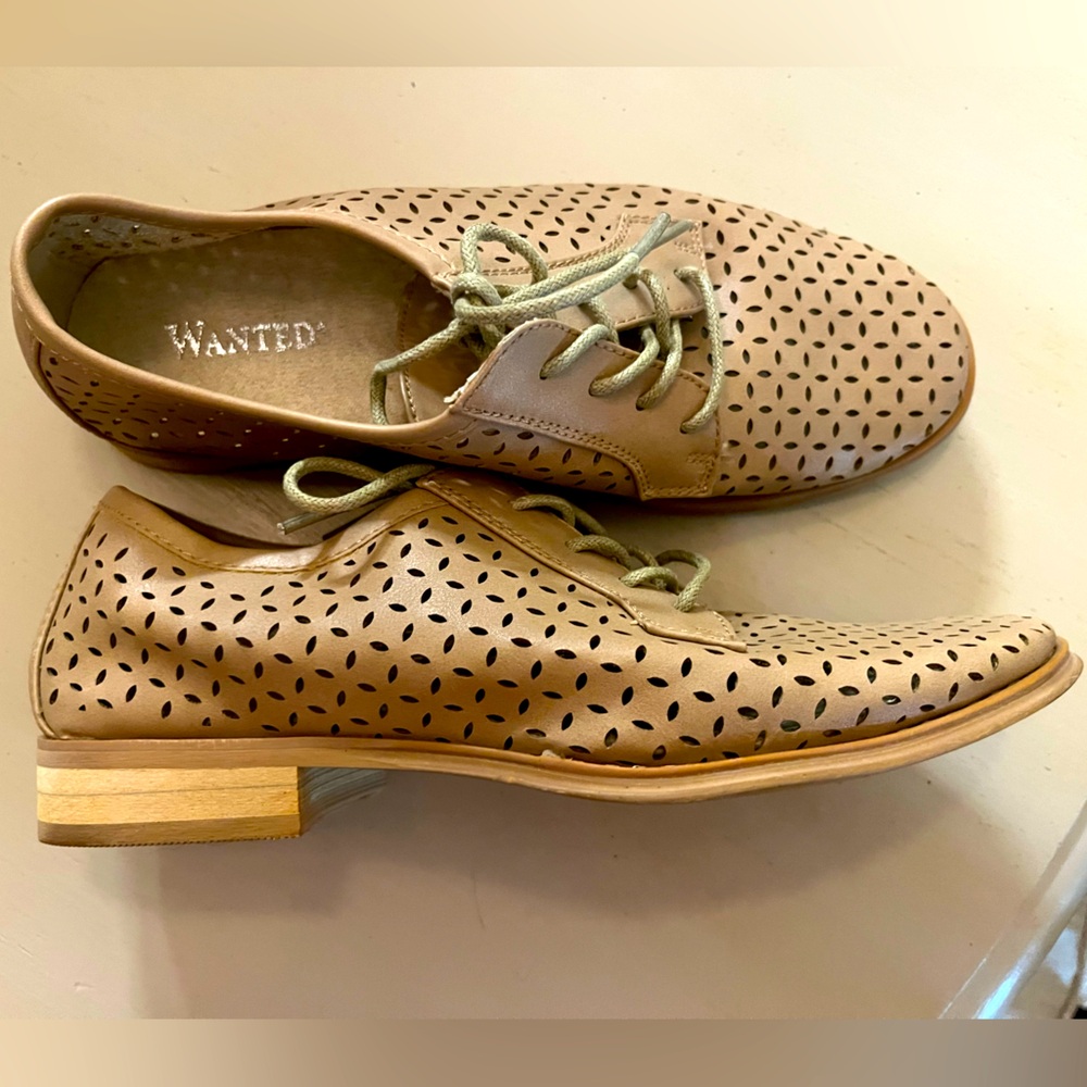 Wanted brand women’s perforated lace up oxfords size 5.5 - BRAND NEW